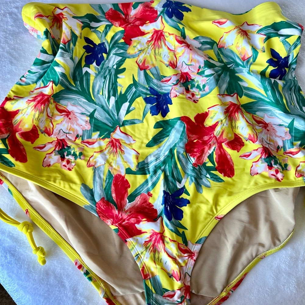 Lane Bryant Cacique SZ 26 Yellow Tropical Swim Bottoms